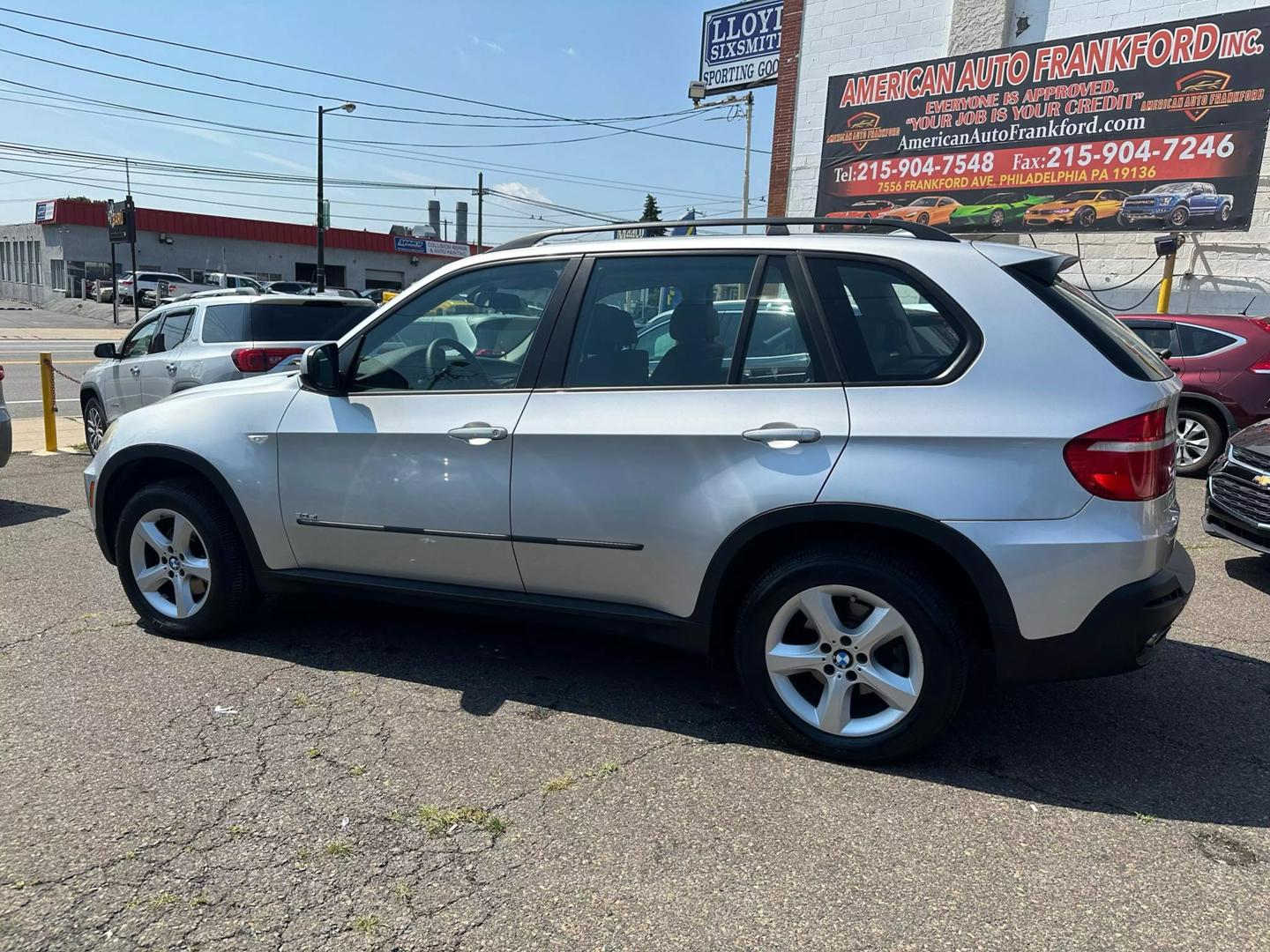 2008 BMW X5 showcasing its elegant design and luxury features.