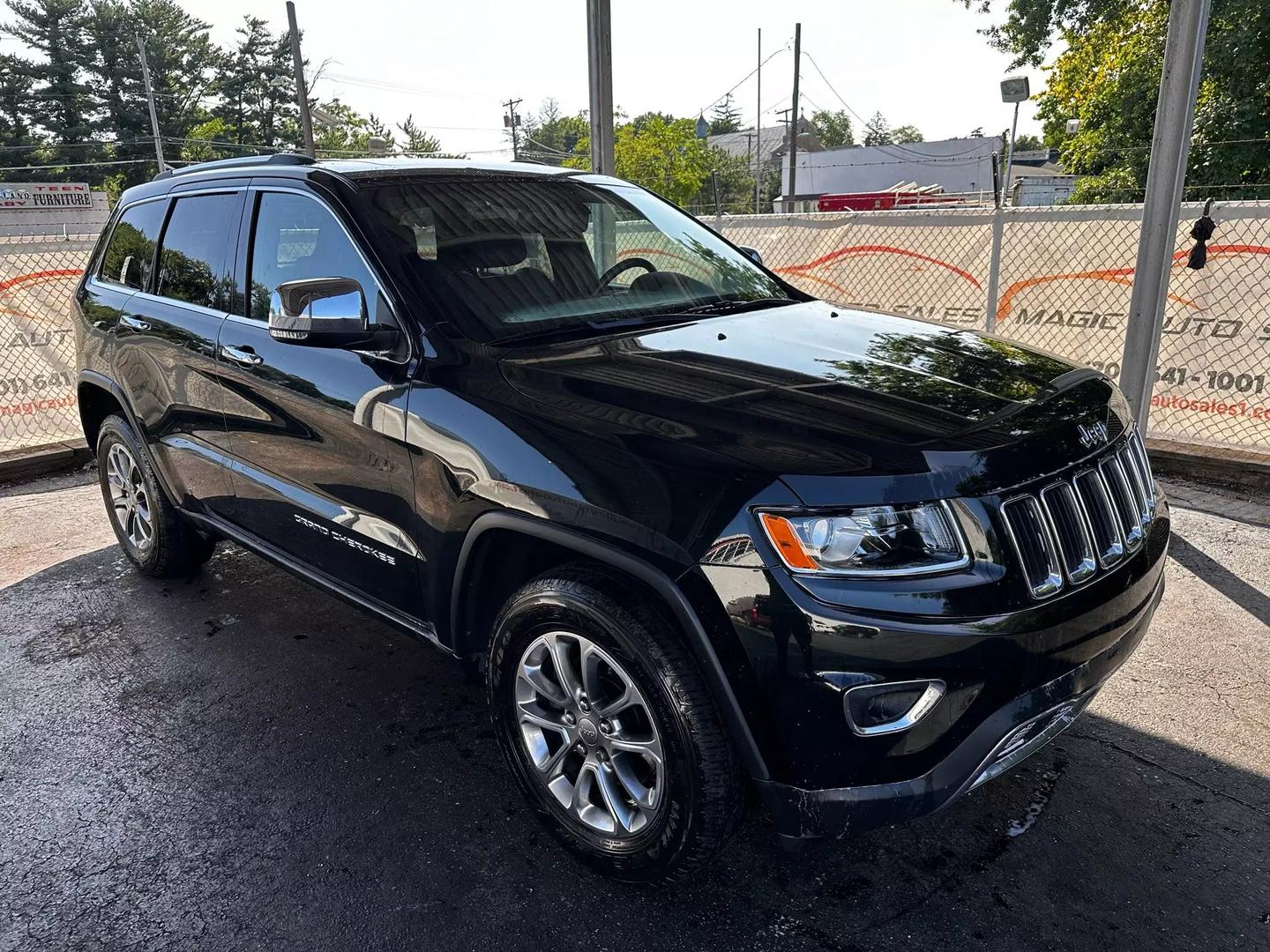 2015 Jeep Grand Cherokee - Image 10