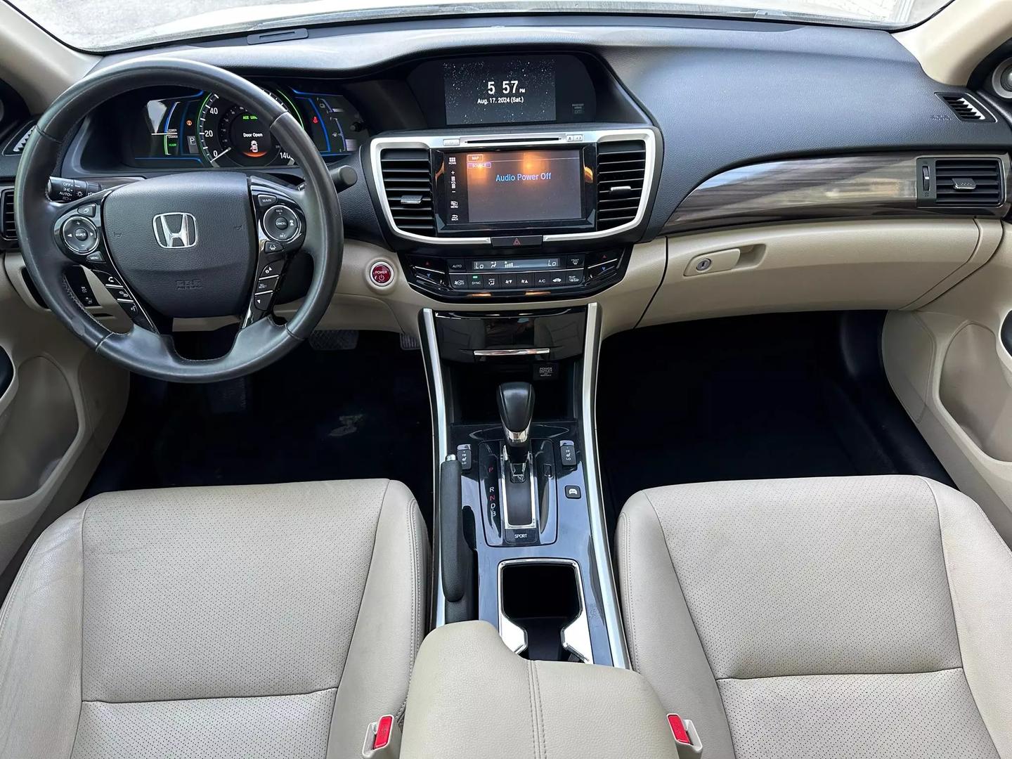 2017 Honda Accord Hybrid - Image 28