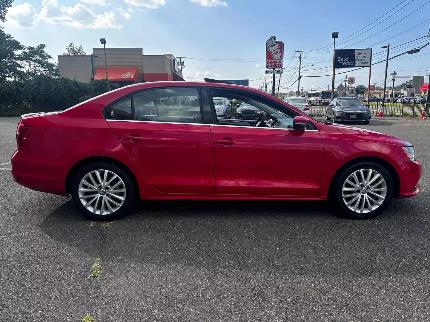 2015 Volkswagen Jetta - Image 12