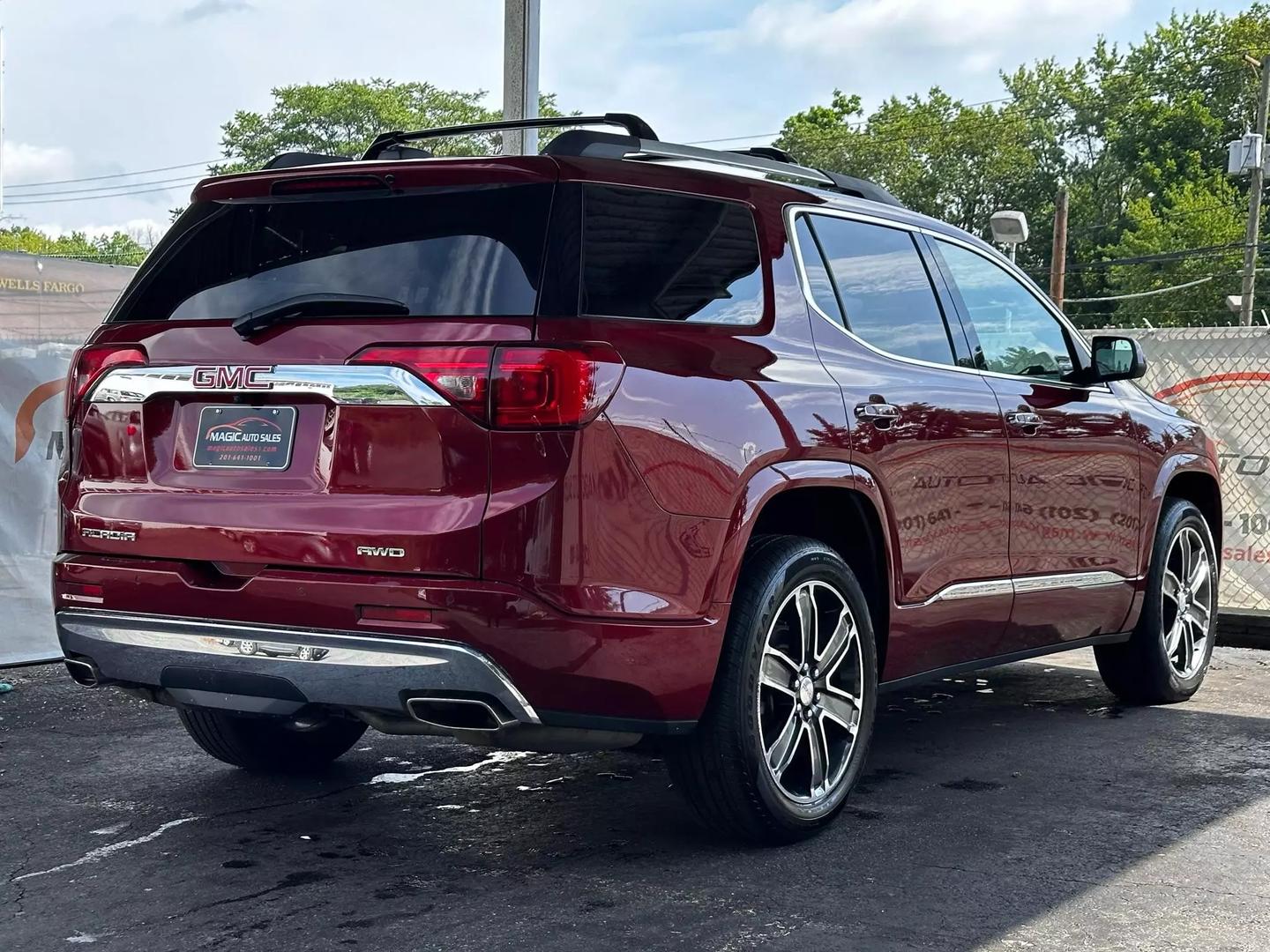 2017 Gmc Acadia - Image 9