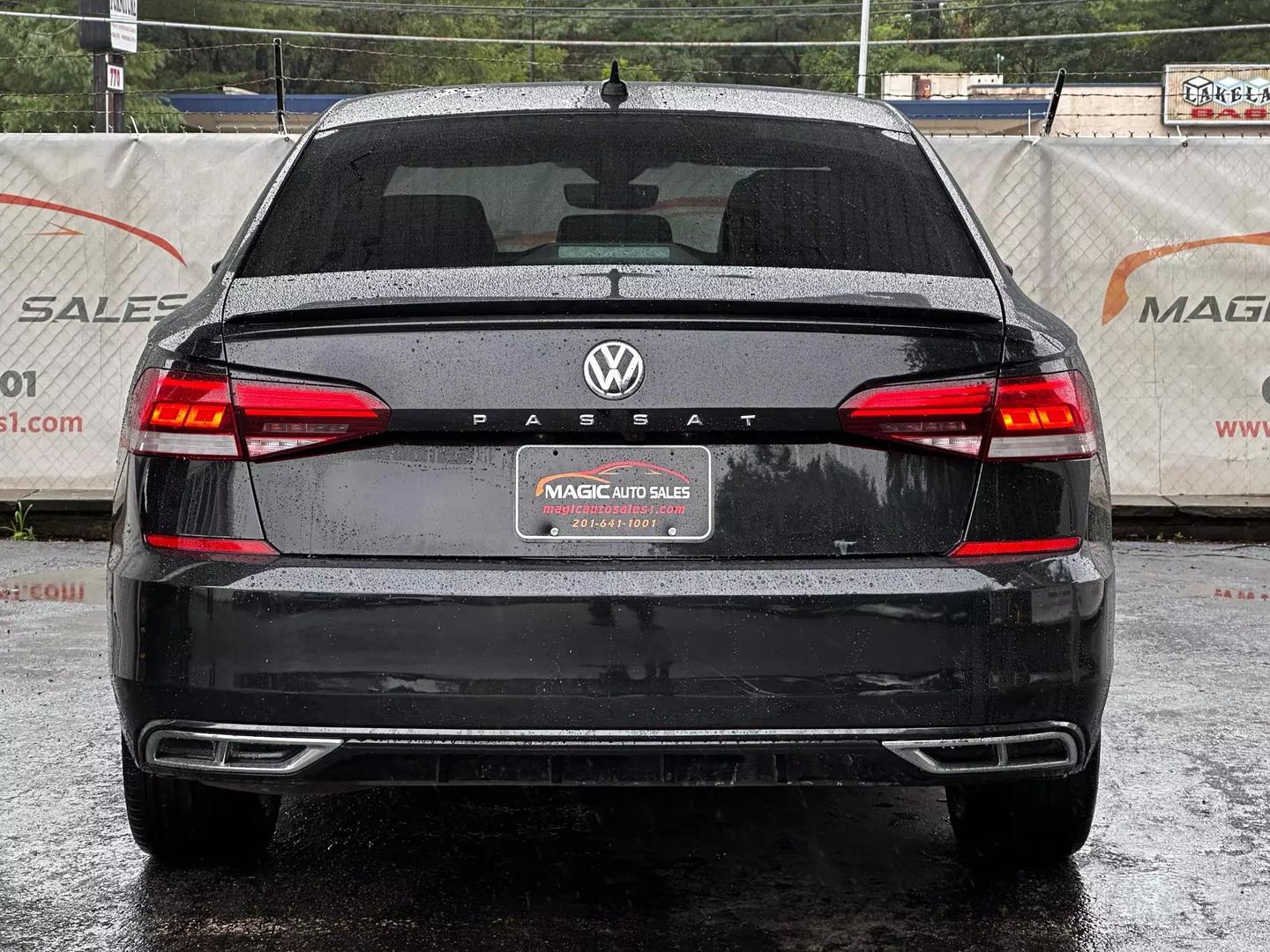 2020 Volkswagen Passat - Image 8