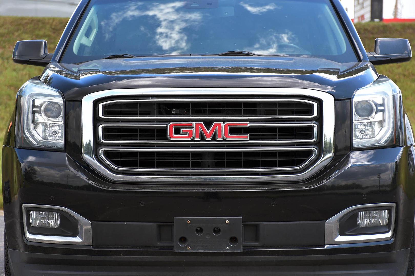 2018 GMC Yukon XL SLT photo 4