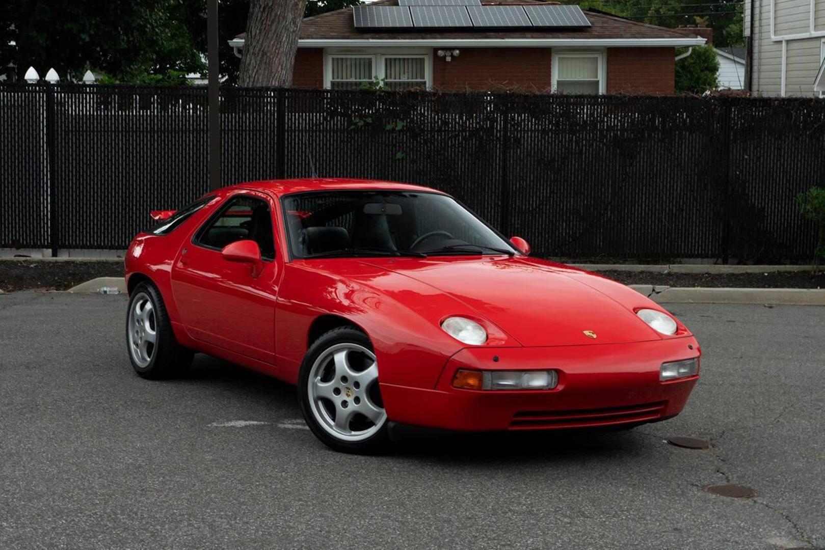 1992 Porsche 928 - Image 2