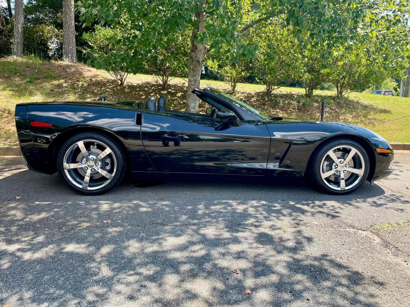 2010 Chevrolet Corvette Base photo 9