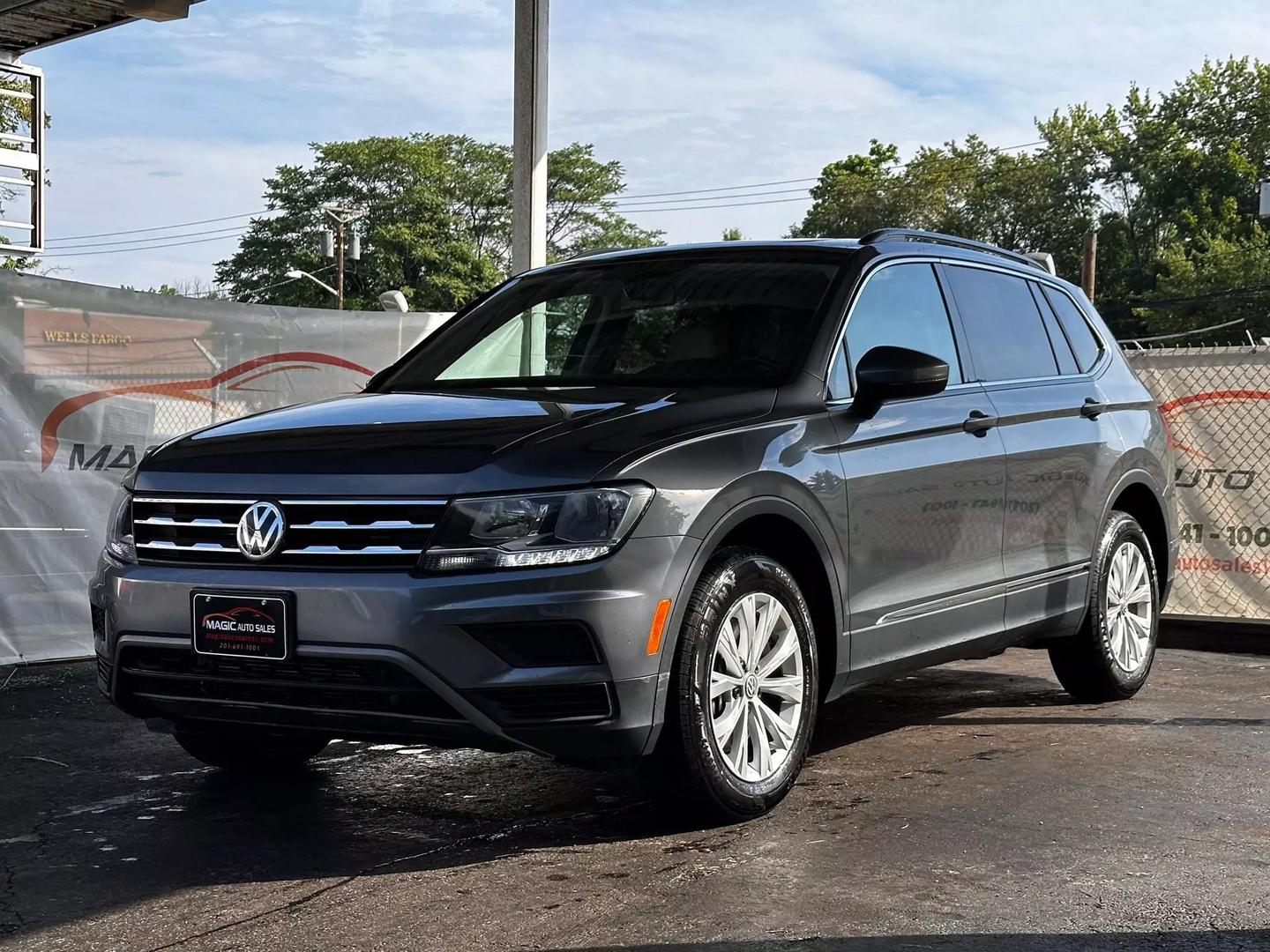 2018 Volkswagen Tiguan - Image 3