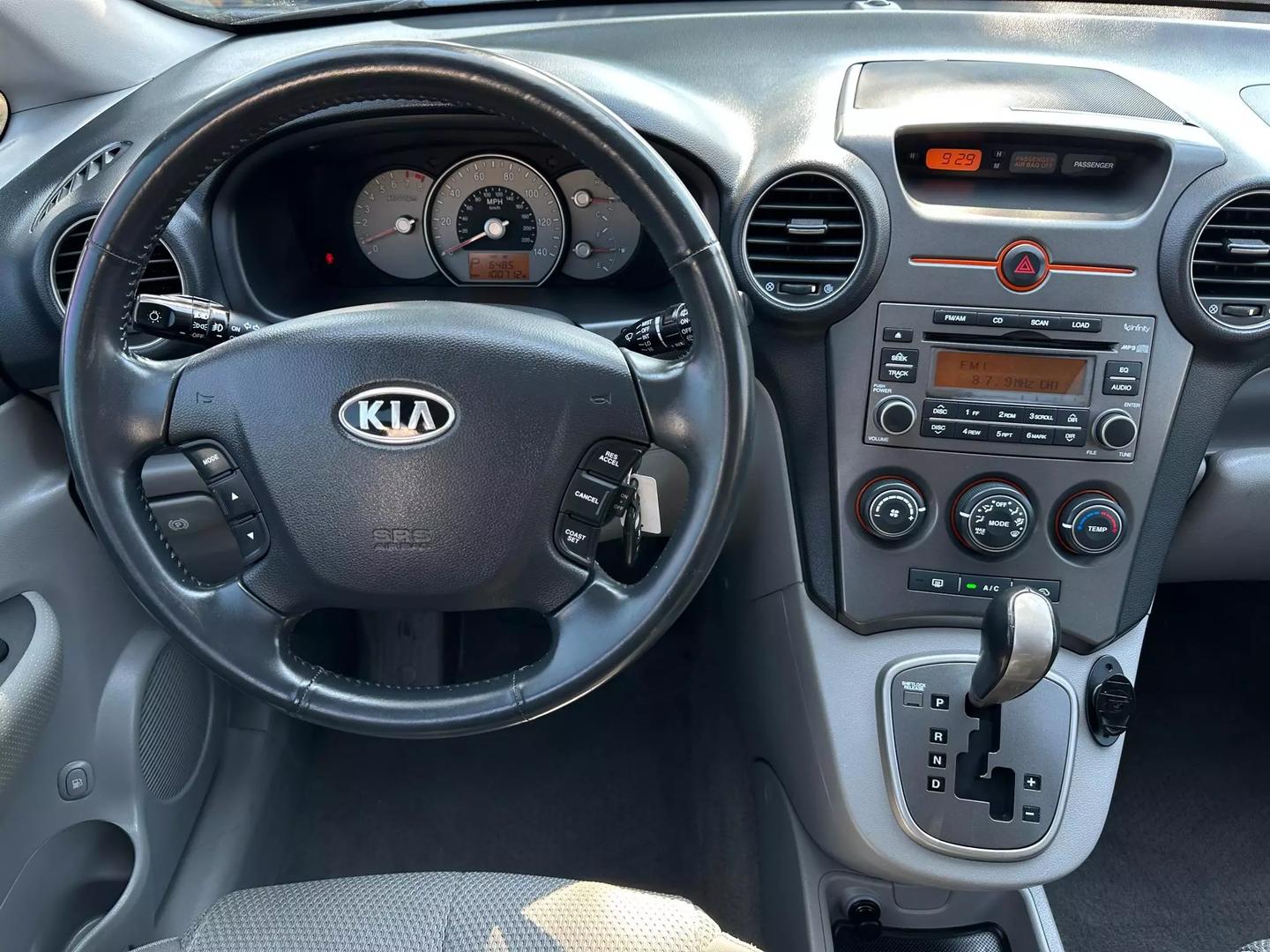 2007 Kia Rondo - Image 30