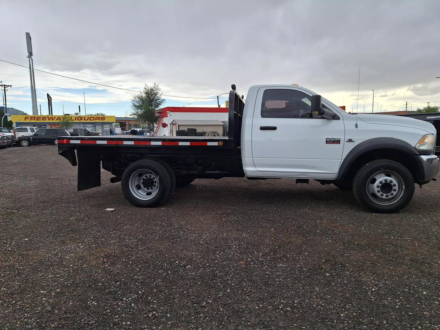 2012 Dodge Ram 5500 null photo 4