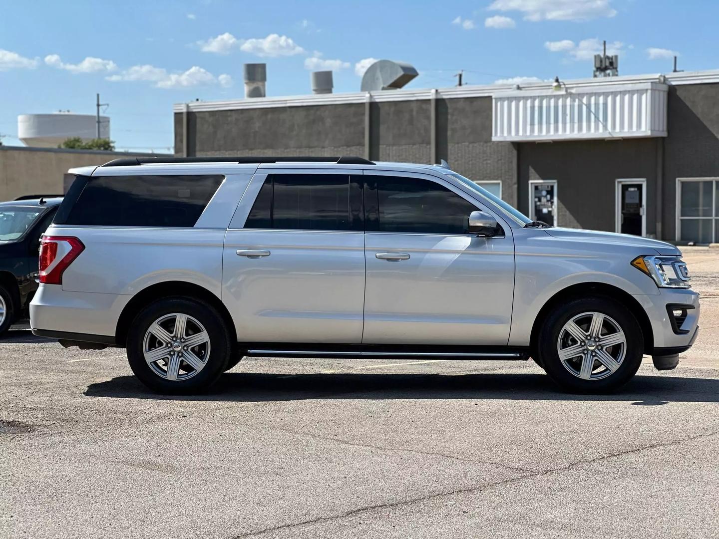 2019 Ford Expedition Max - Image 9