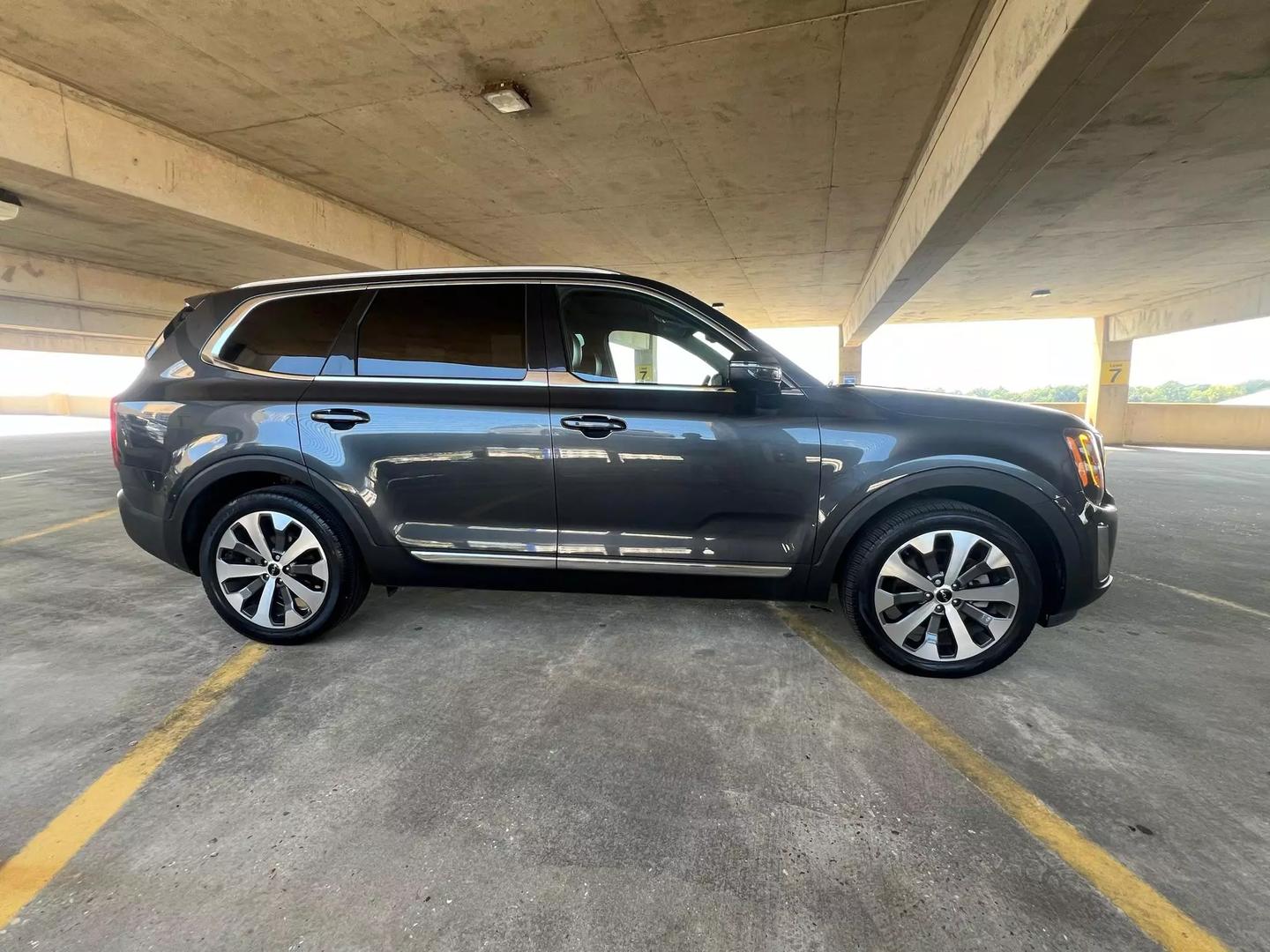 2022 Kia Telluride - Image 7