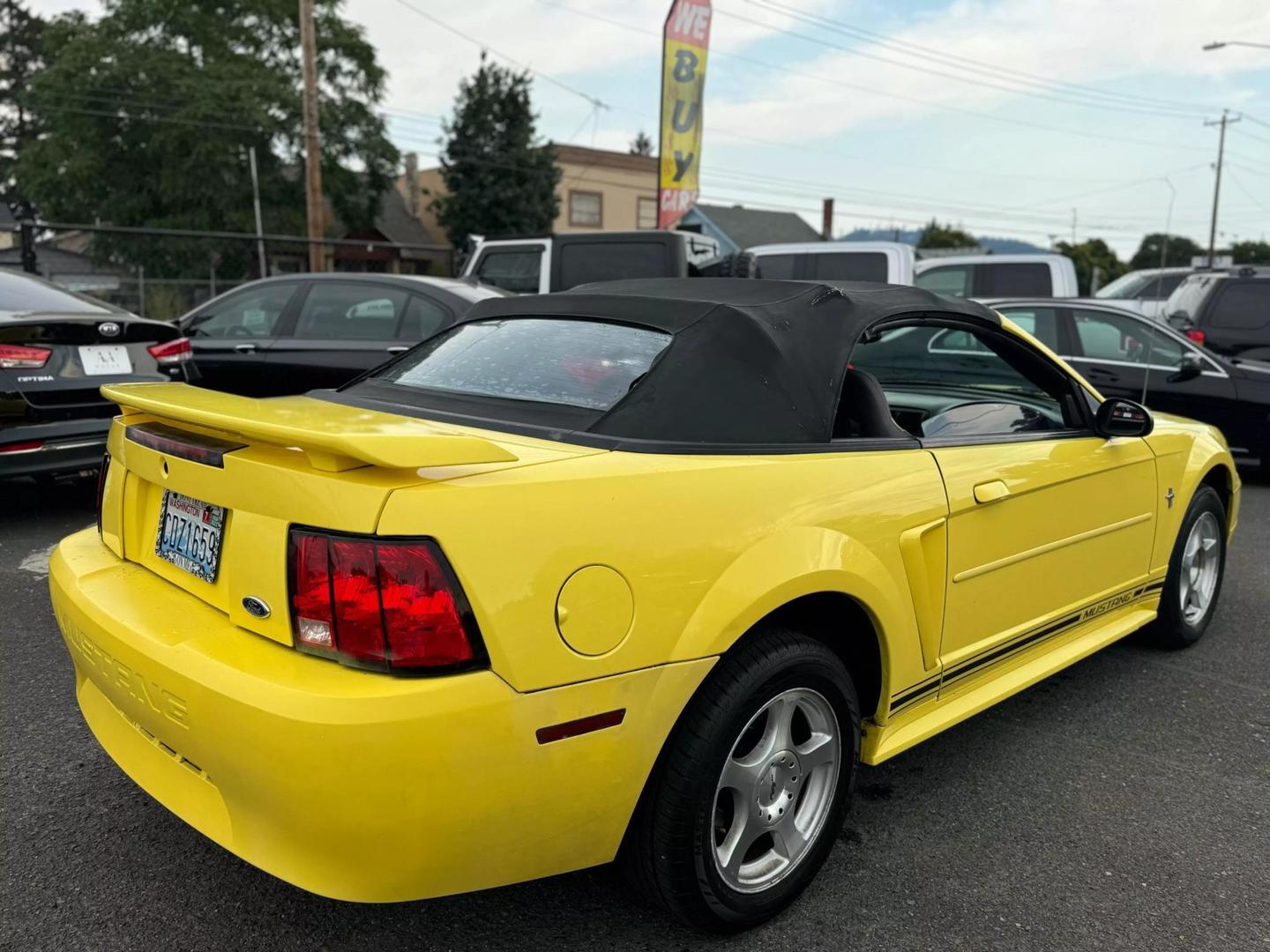 2003 Ford Mustang Deluxe photo 20