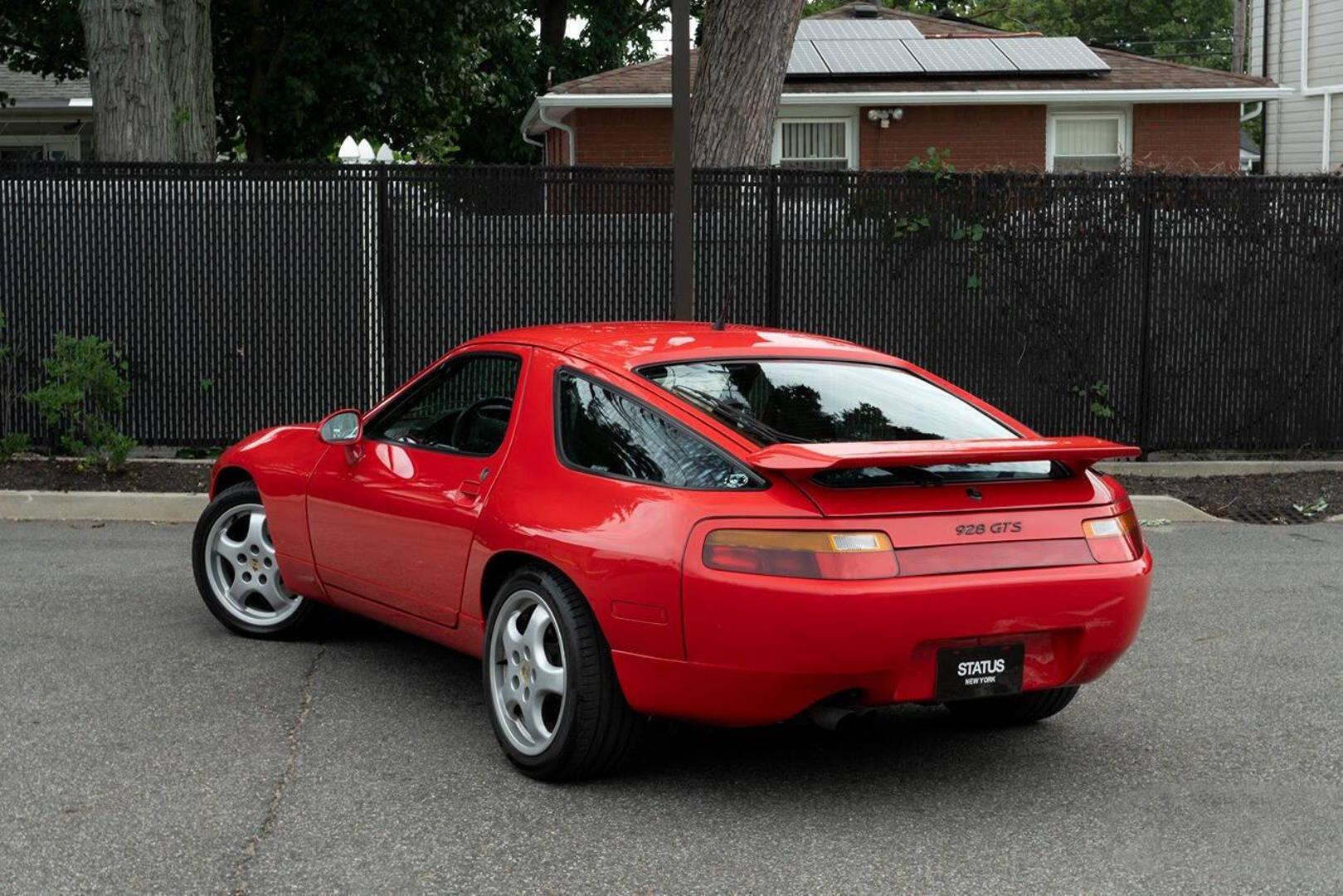 1992 Porsche 928 - Image 23