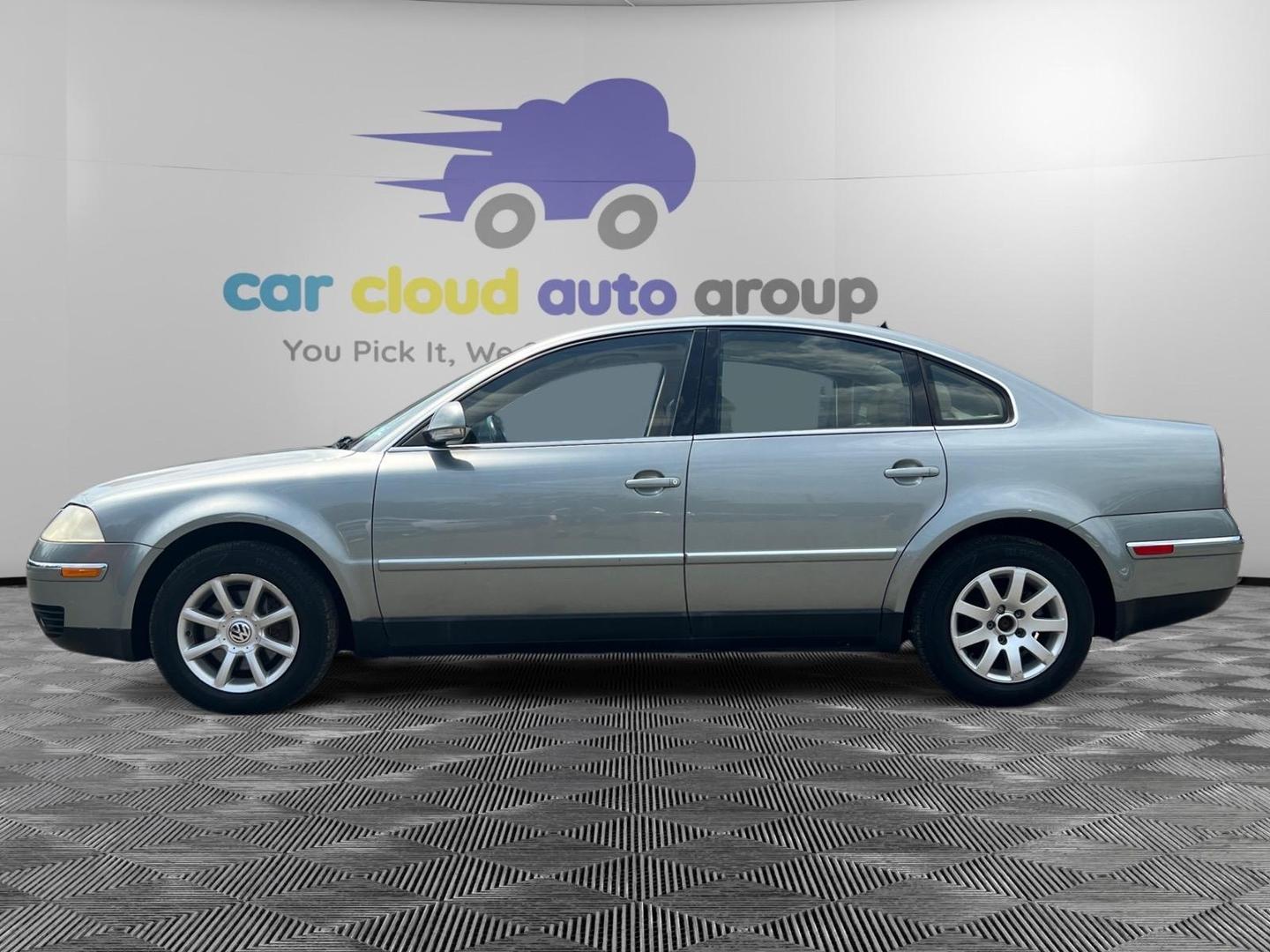 2004 Volkswagen Passat Gls 4motion Sedan 4d - Image 2