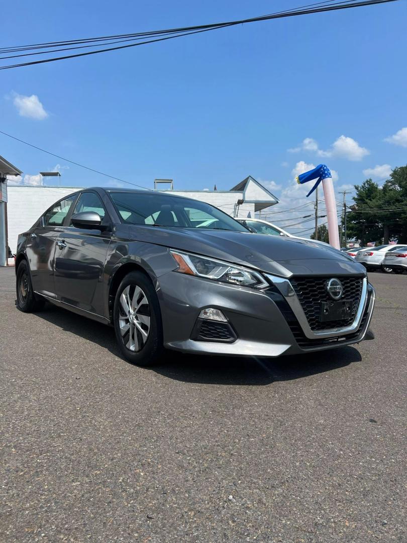 2020 Nissan Altima showcasing sleek design, modern styling, and advanced technology features.