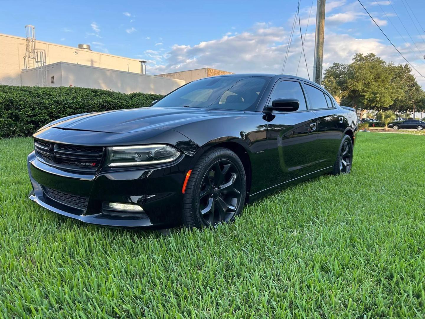 2016 Dodge Charger R/T photo 3