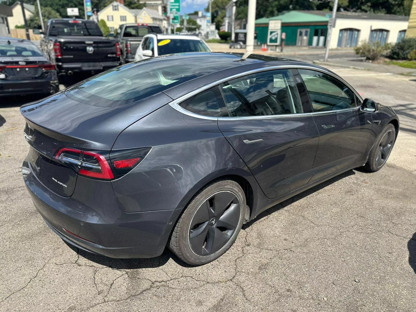 2018 Tesla Model 3 Base photo 5