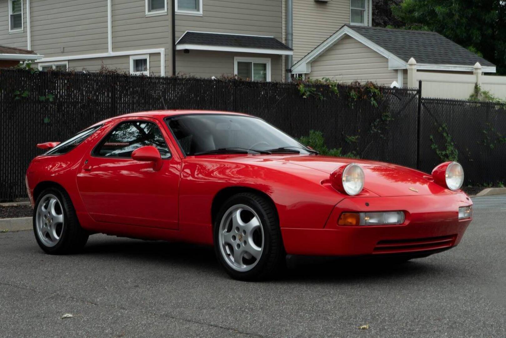 1992 Porsche 928 - Image 12