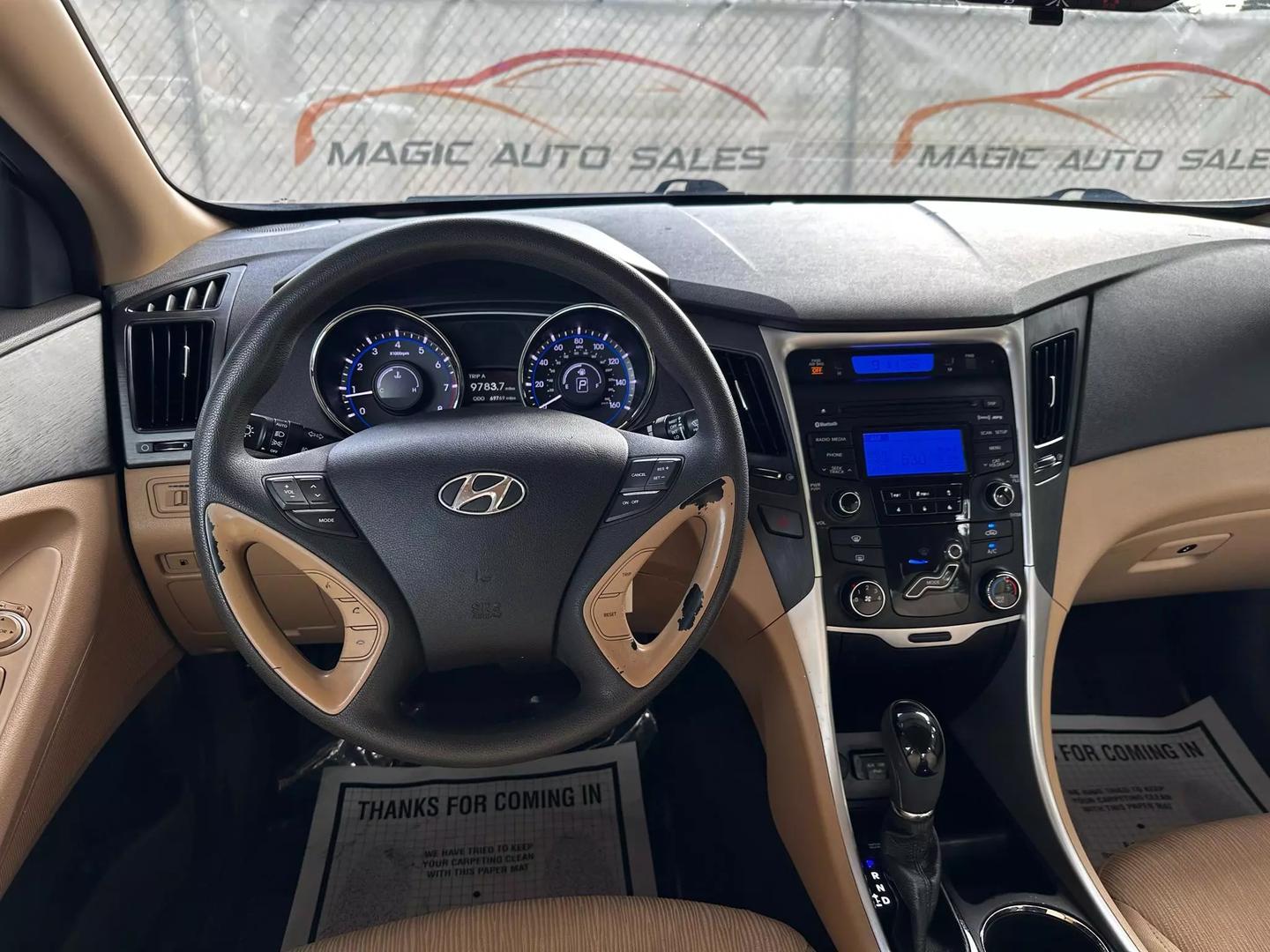 2013 Hyundai Sonata - Image 21