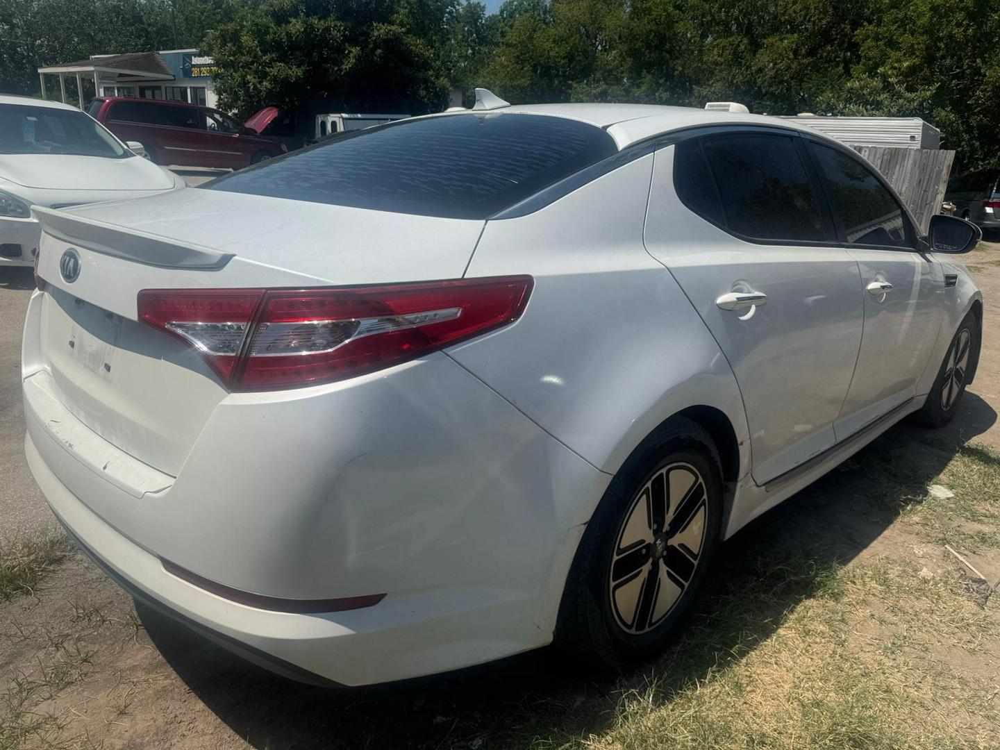 2013 Kia Optima LX Hybrid photo 9