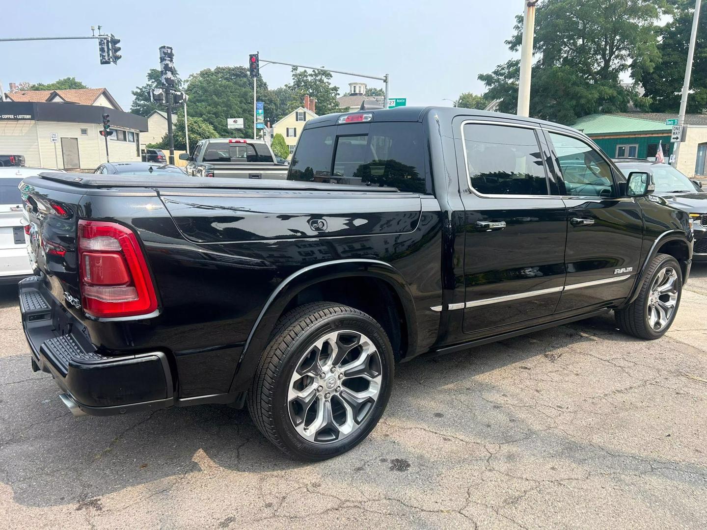 2019 RAM Ram 1500 Pickup Limited photo 5