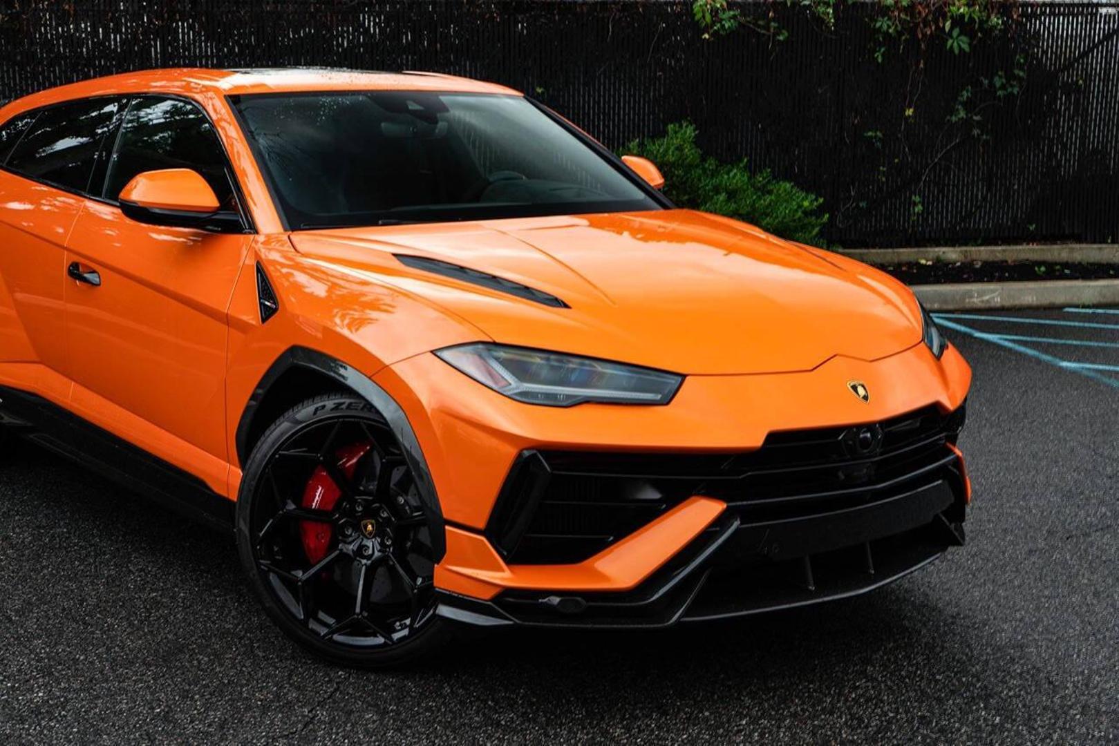 2024 Lamborghini Urus - Image 9