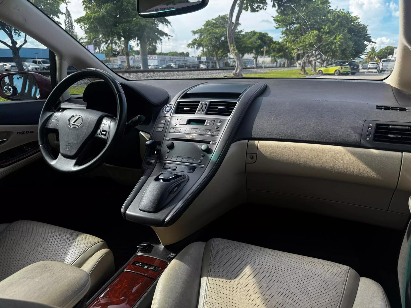 2010 Lexus HS Premium photo 19