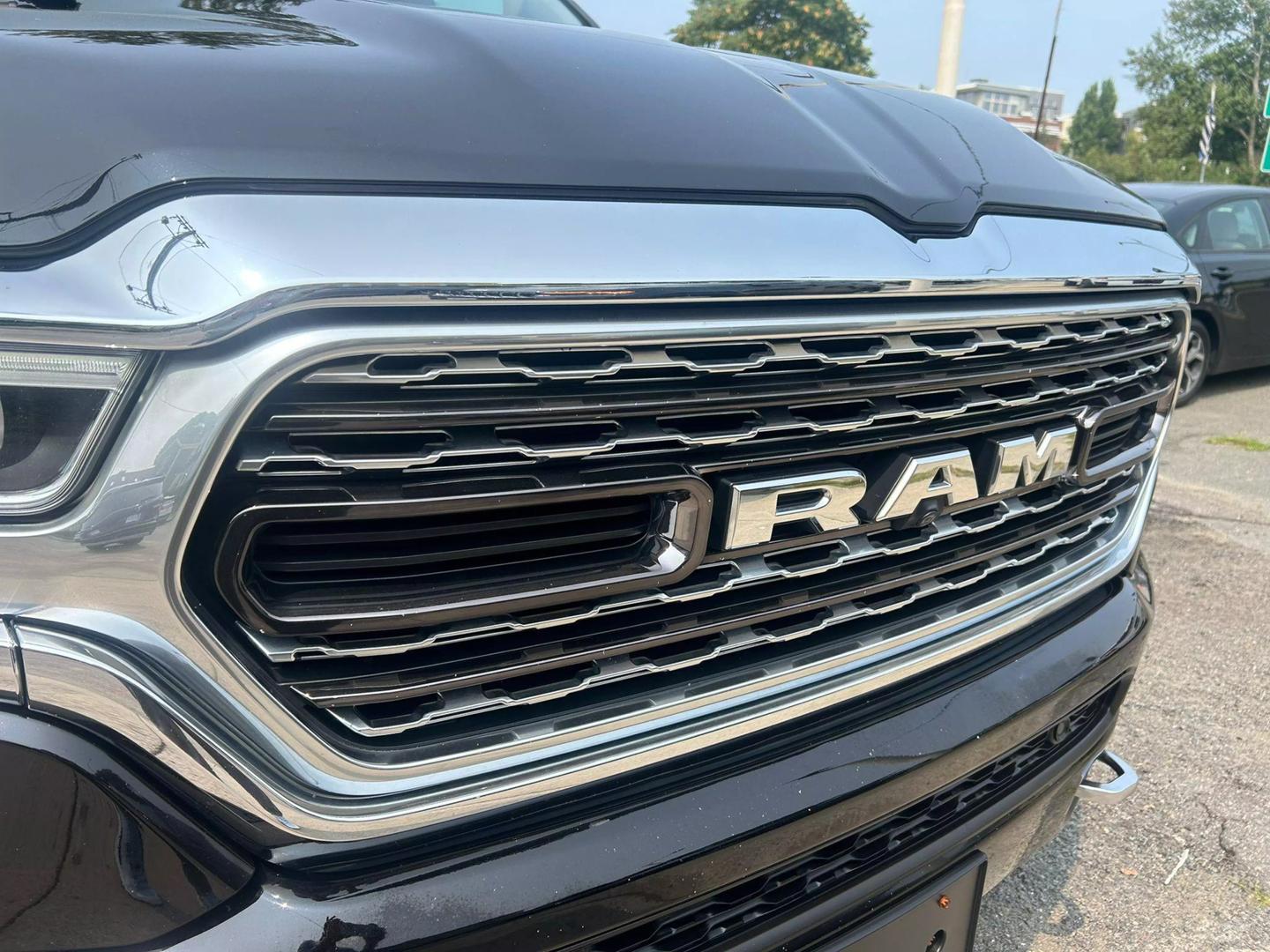 2019 RAM Ram 1500 Pickup Limited photo 3