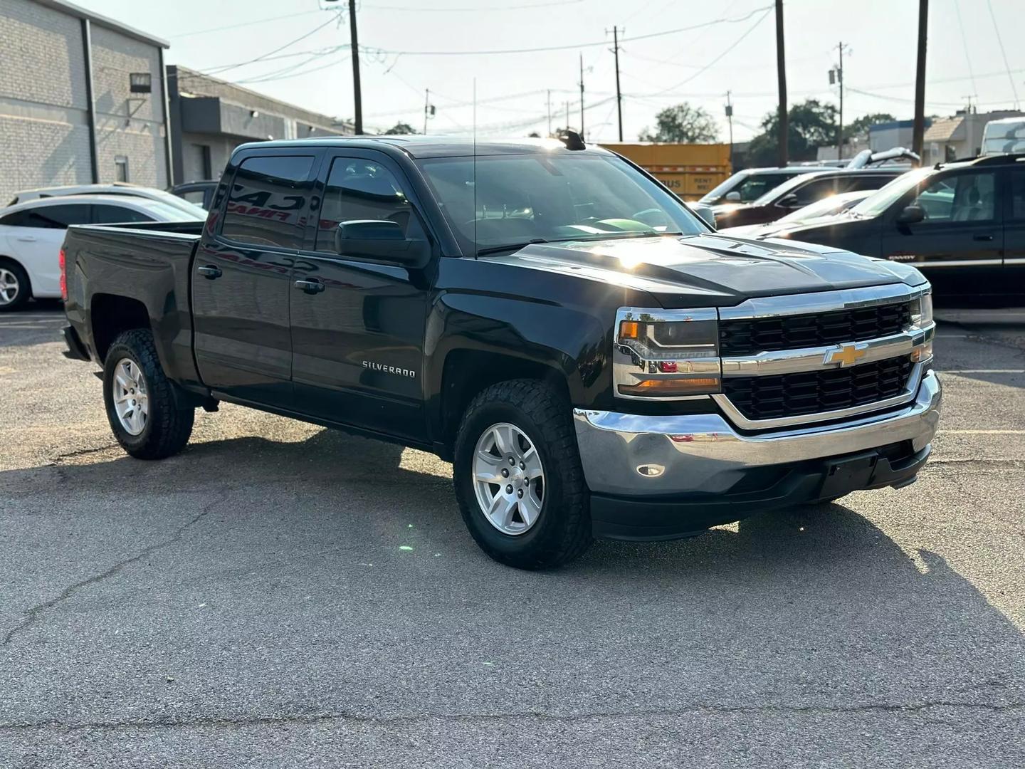 2016 Chevrolet Silverado 1500 Crew Cab - Image 8