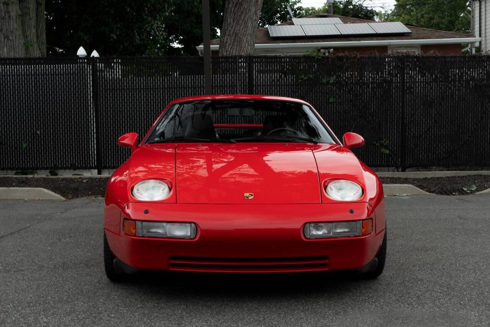 1992 Porsche 928 - Image 3