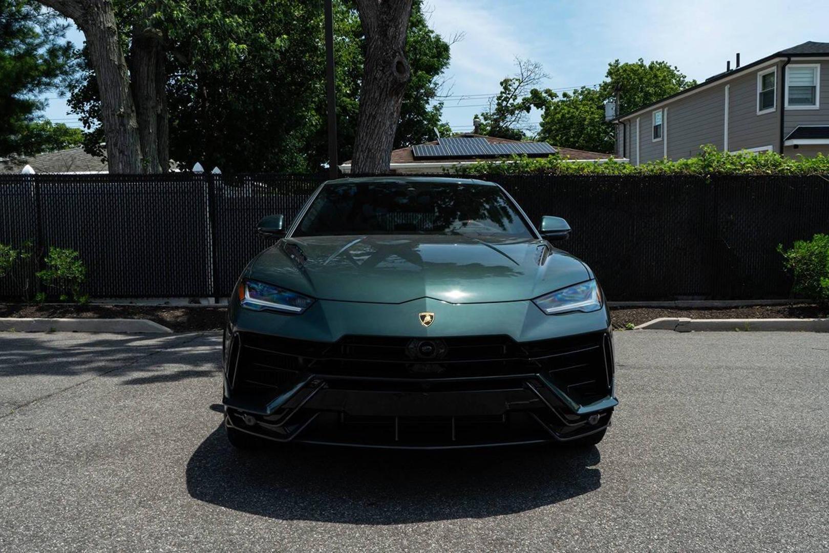 2024 Lamborghini Urus - Image 4