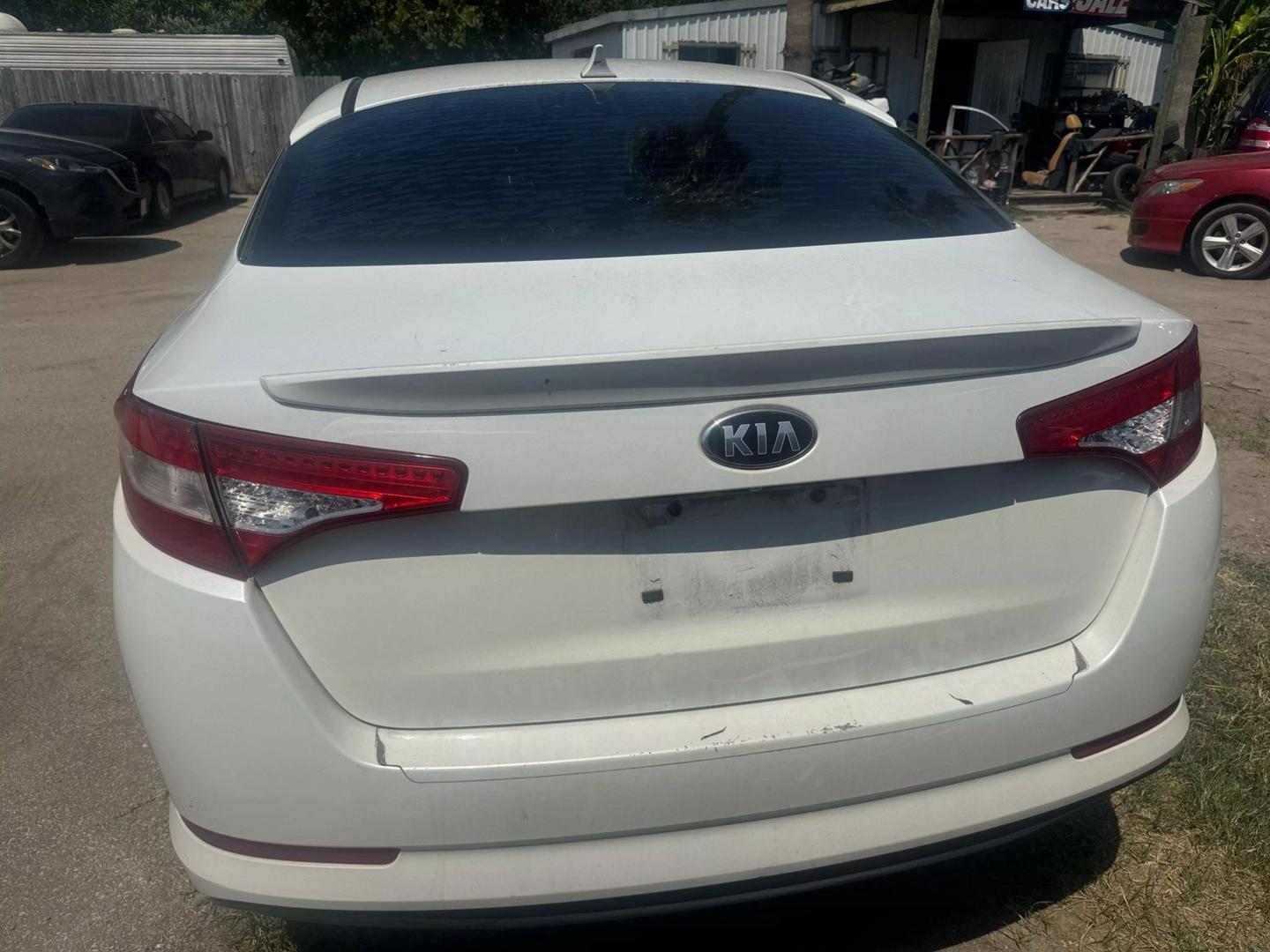 2013 Kia Optima LX Hybrid photo 3