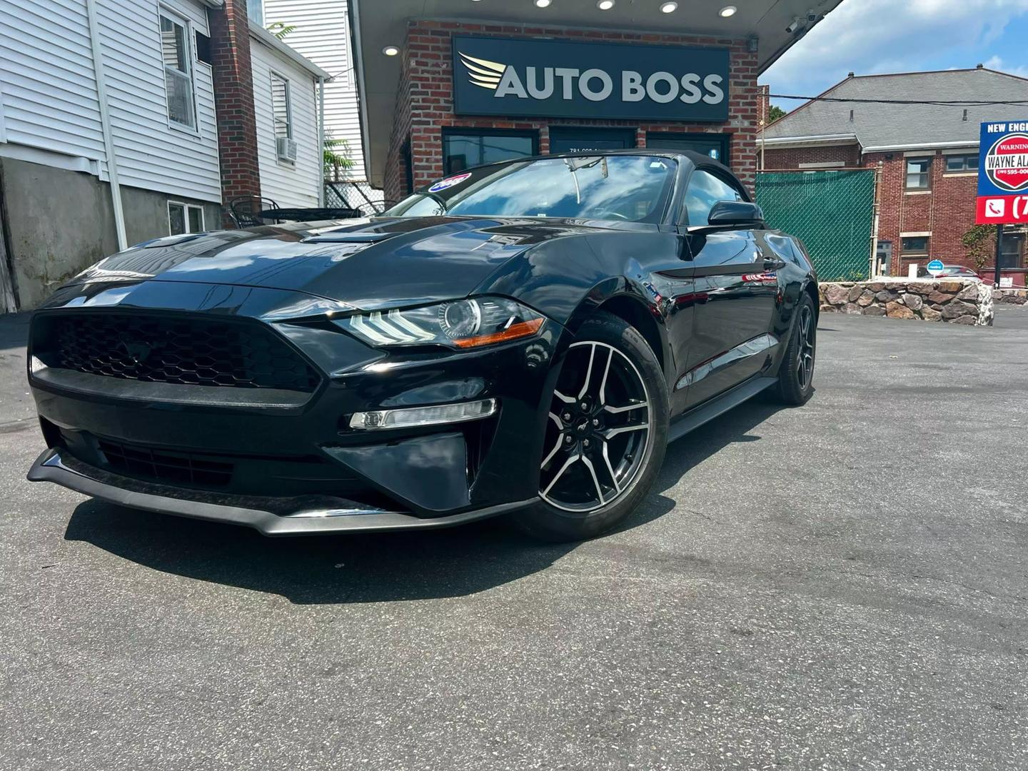 2018 Ford Mustang EcoBoost photo 2