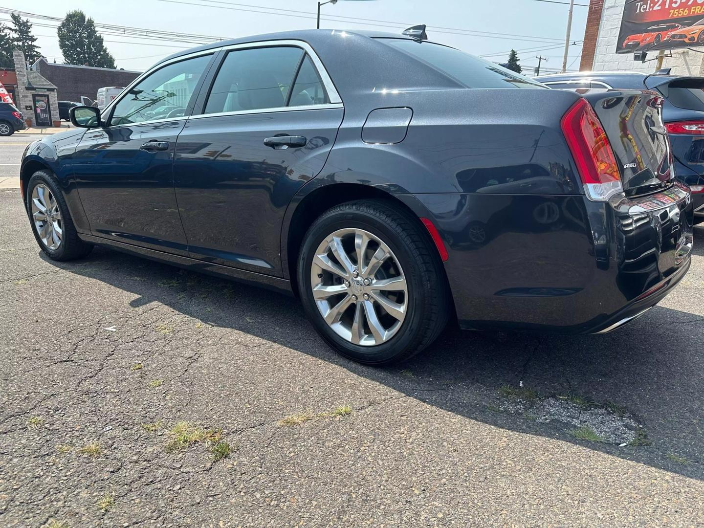 2019 Chrysler 300: Bold design, V6 & V8 engines, premium interior, advanced tech, and a smooth, comfortable drive.