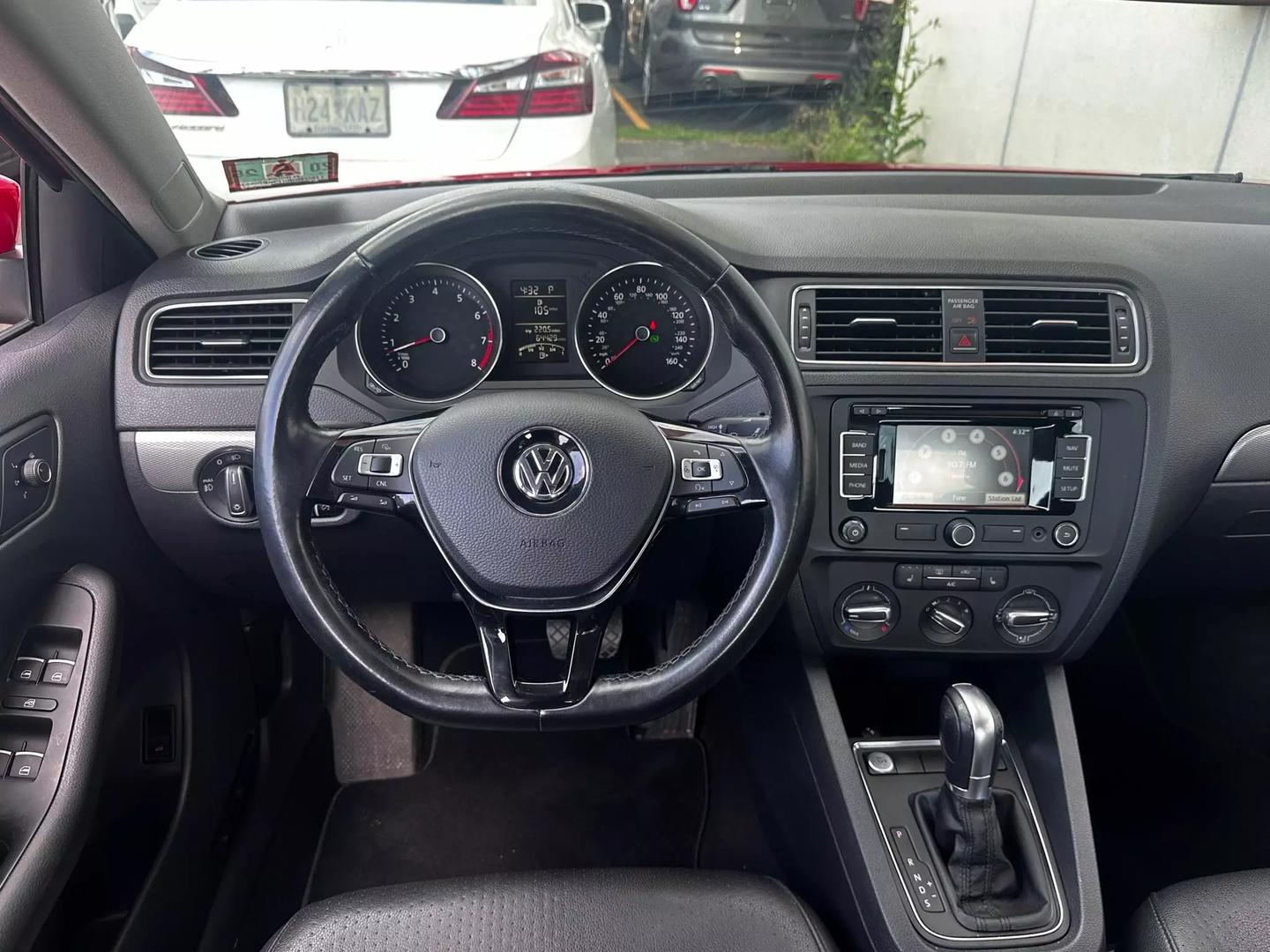 2015 Volkswagen Jetta - Image 24