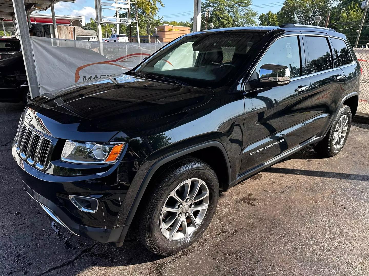 2015 Jeep Grand Cherokee - Image 11