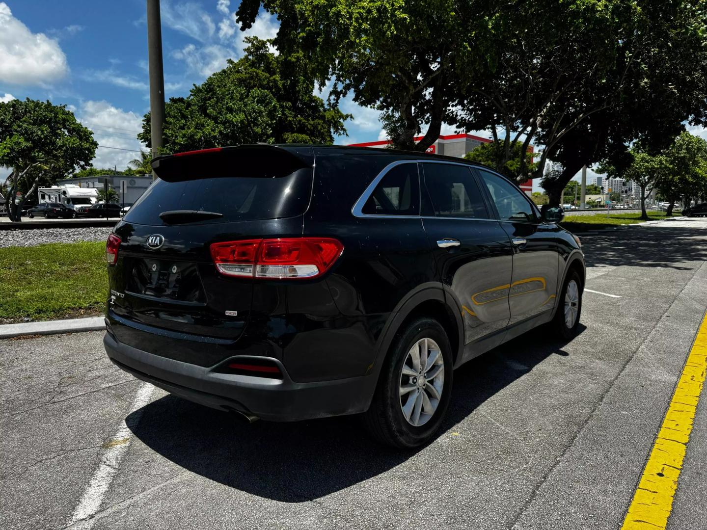 2017 Kia Sorento L photo 7