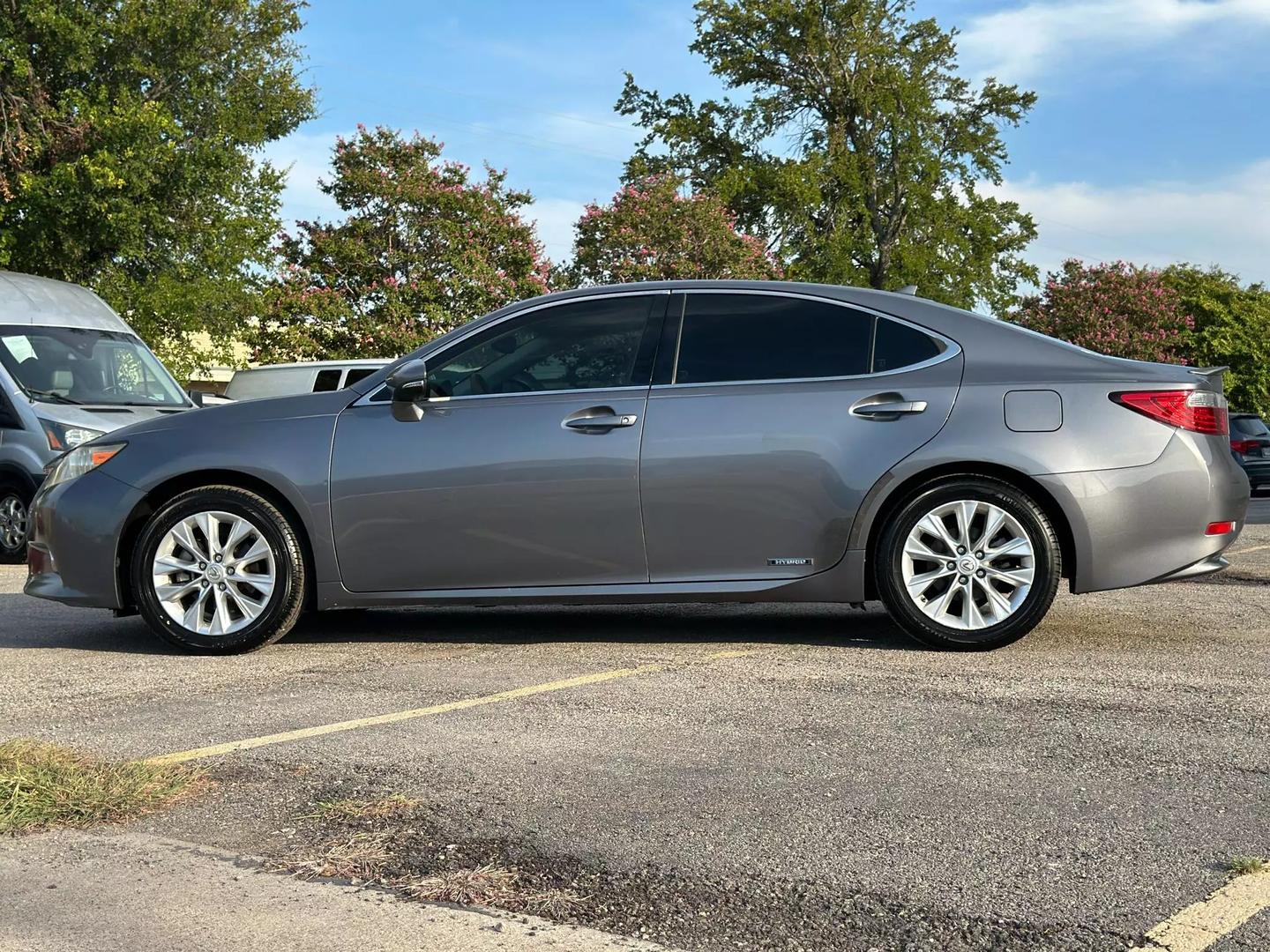 2013 Lexus Es - Image 4