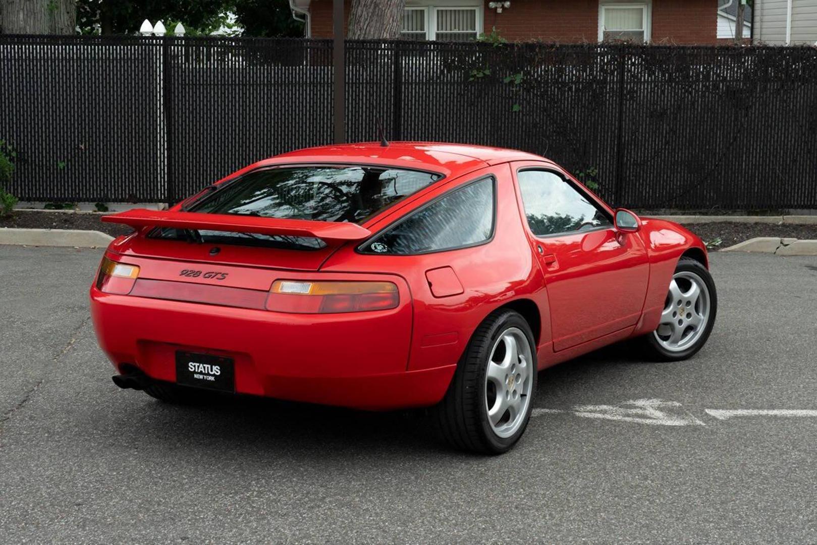 1992 Porsche 928 - Image 24