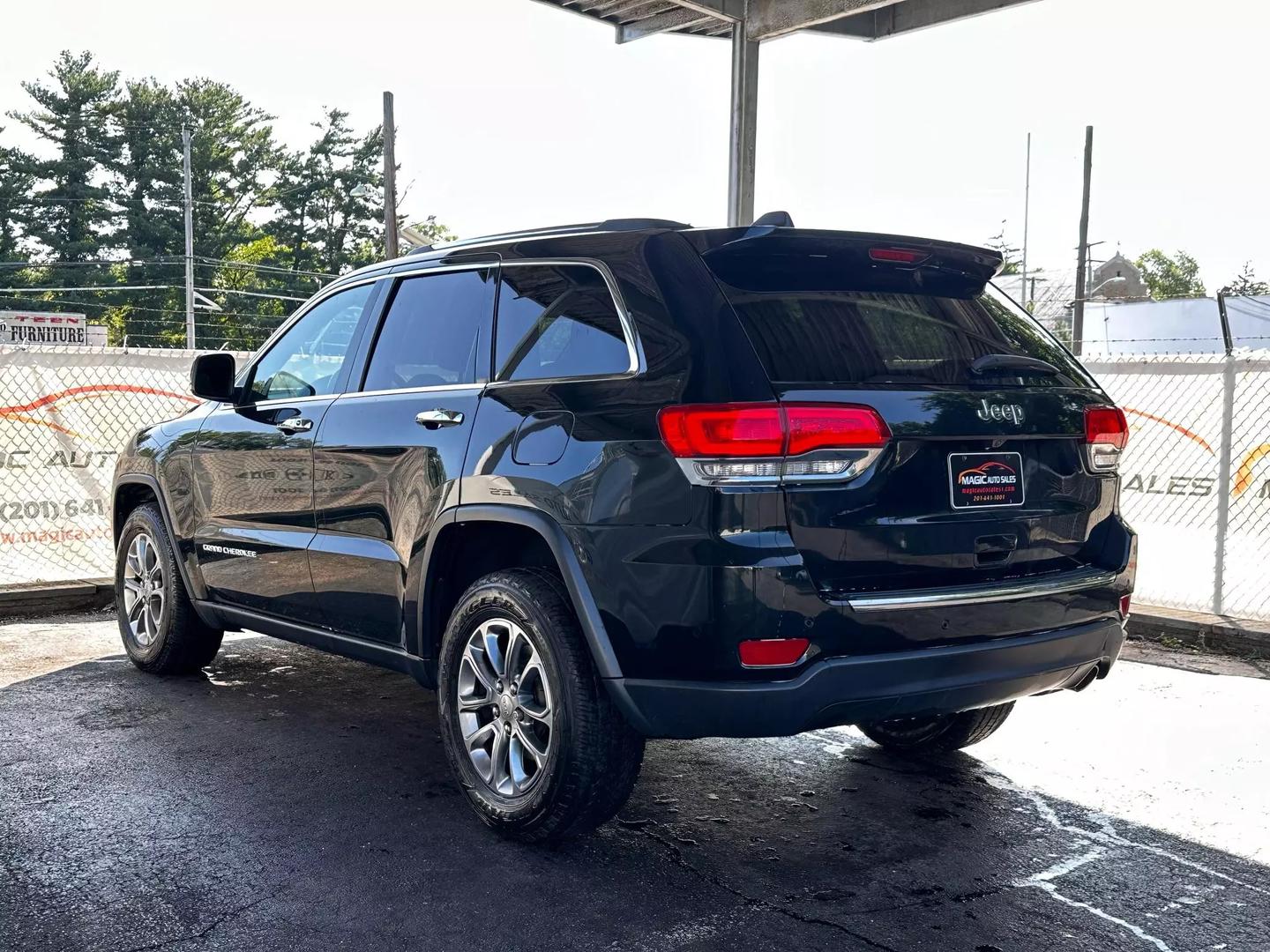 2015 Jeep Grand Cherokee - Image 7