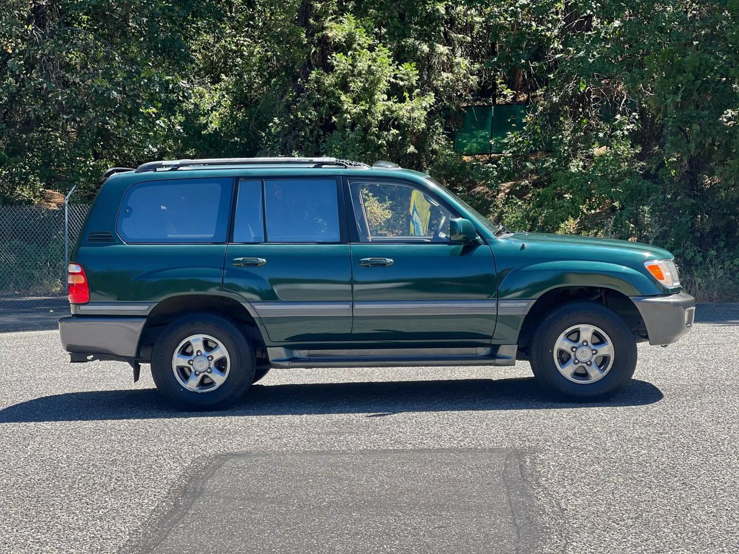 2001 Toyota Land Cruiser Base photo 6