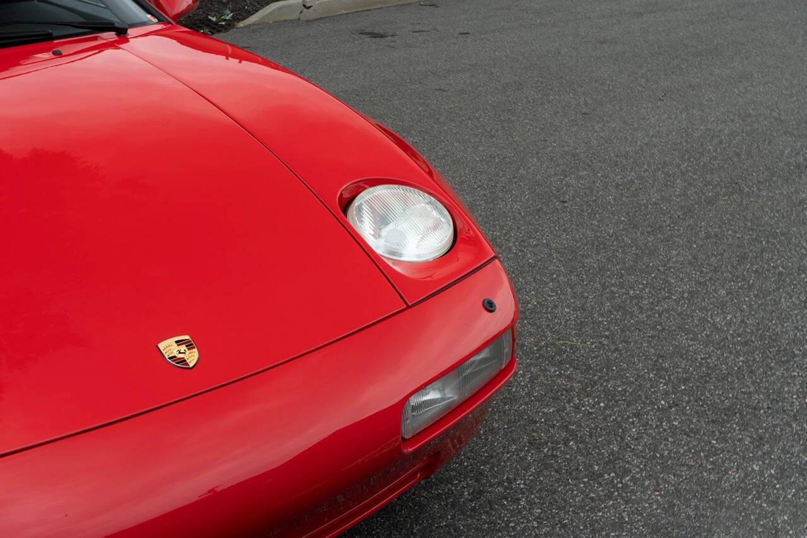 1992 Porsche 928 - Image 9