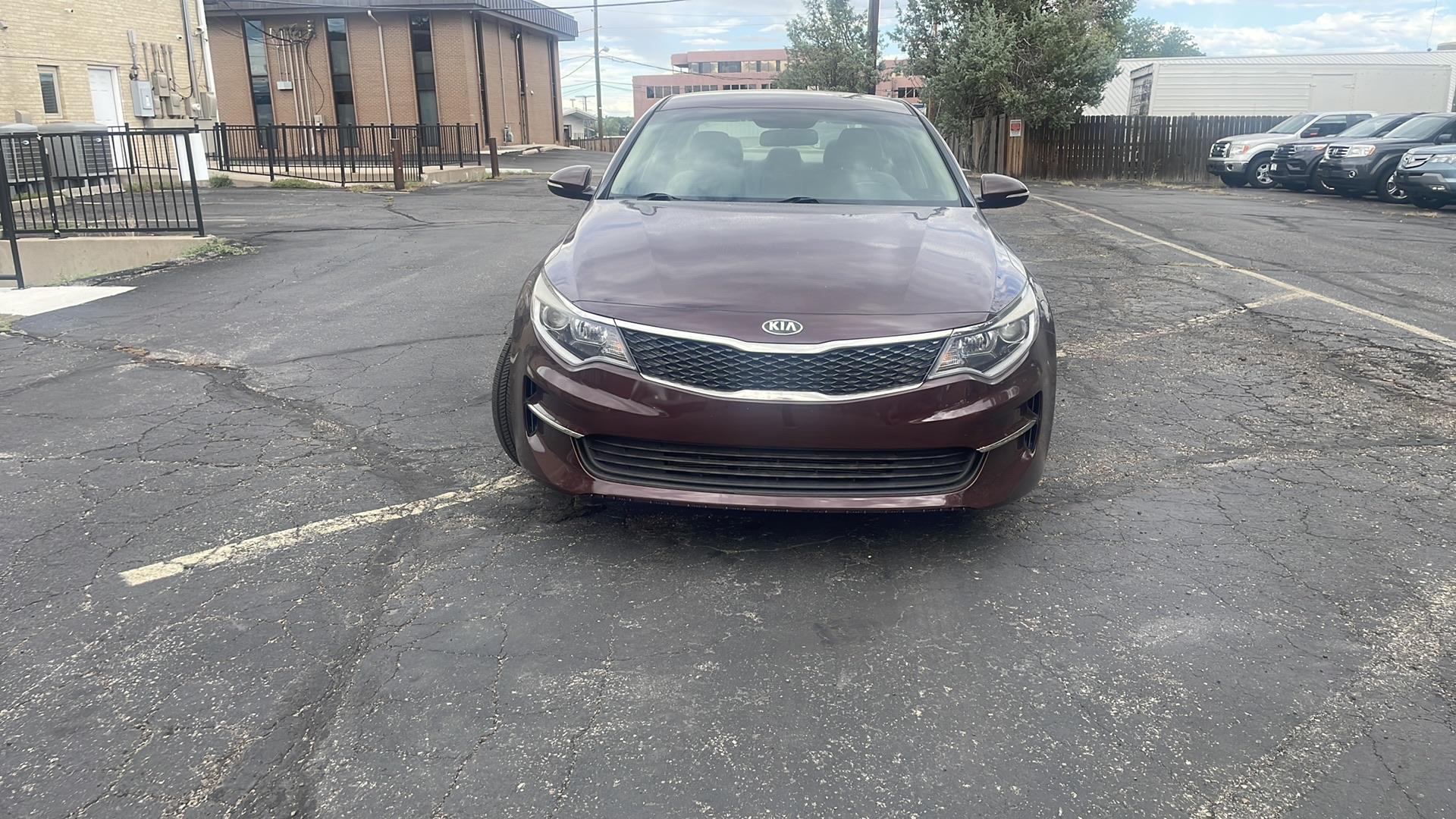 2018 Kia Optima LX photo 2