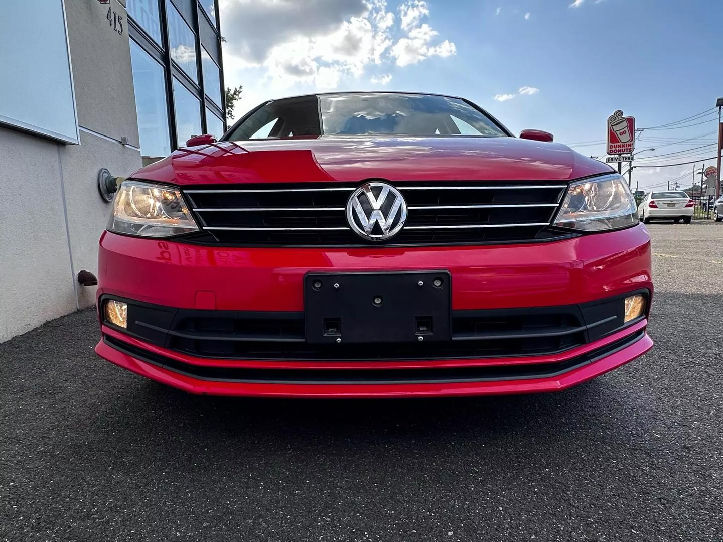 2015 Volkswagen Jetta - Image 19