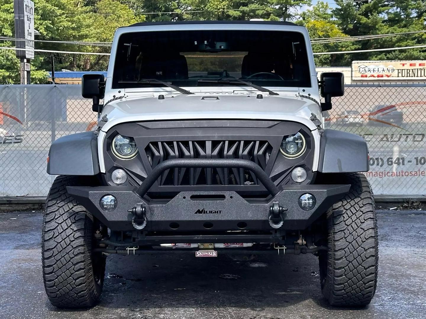 2016 Jeep Wrangler - Image 5