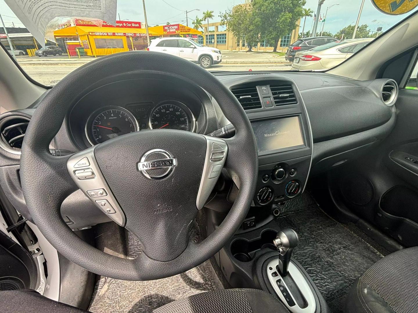 2019 Nissan Versa Sedan SV photo 8