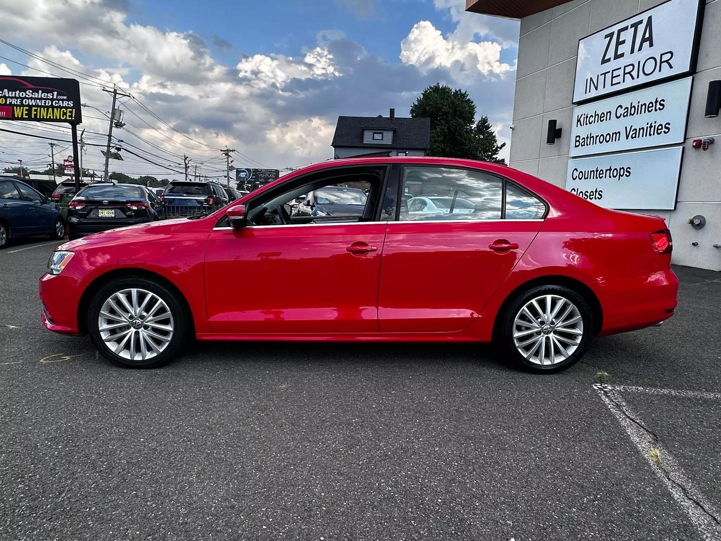 2015 Volkswagen Jetta - Image 4