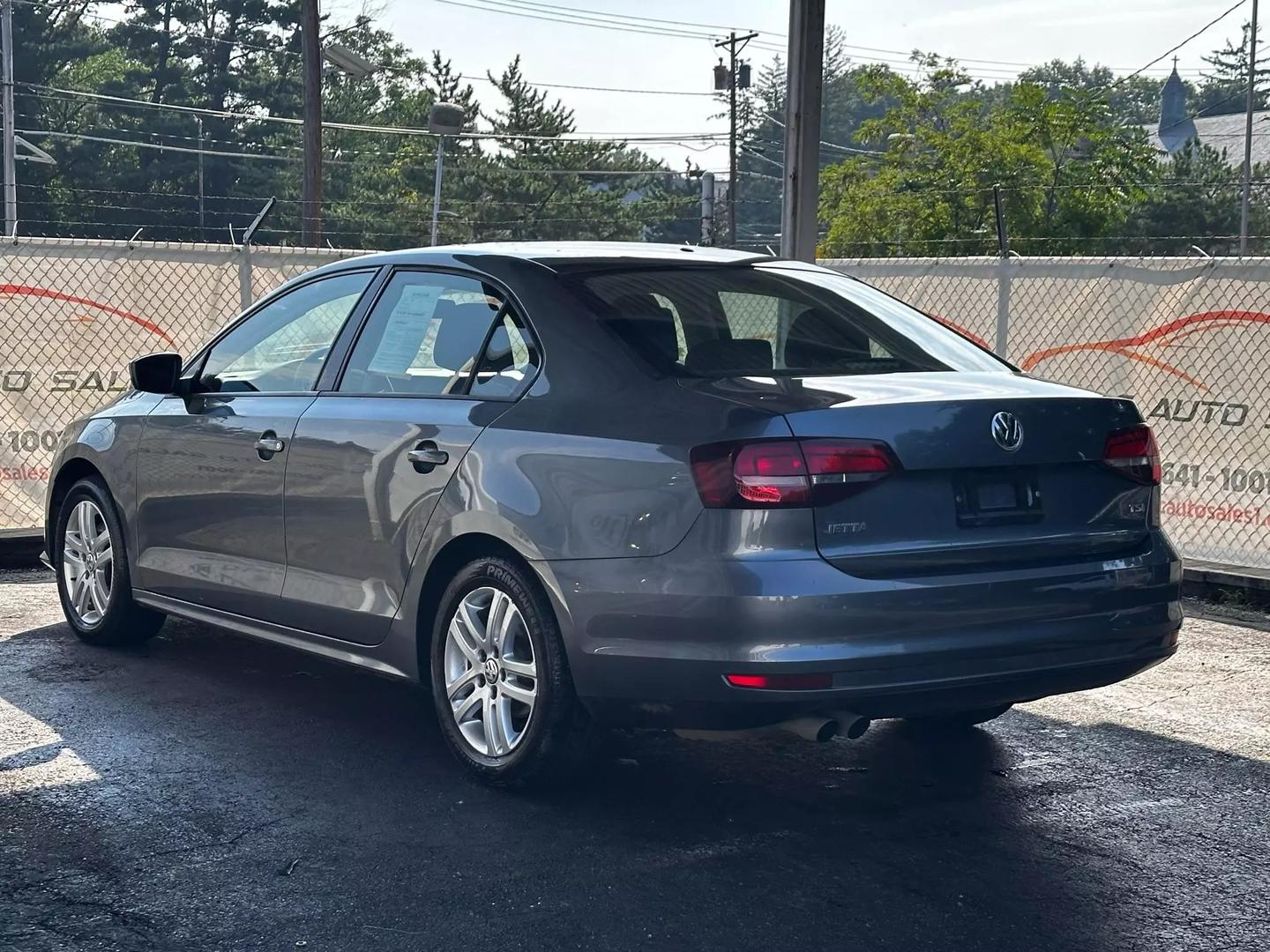 2018 Volkswagen Jetta - Image 7