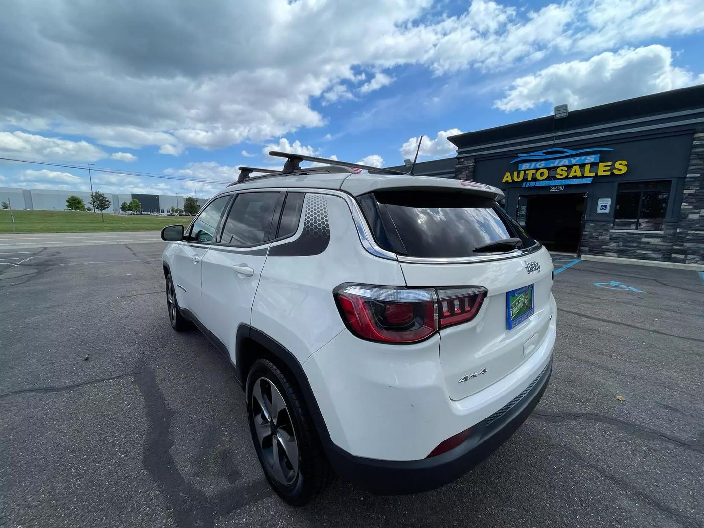 2018 Jeep Compass Latitude photo 3