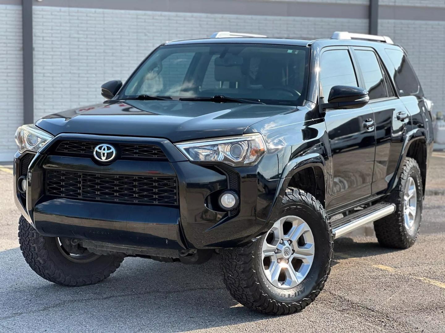 2014 Toyota 4runner - Image 2