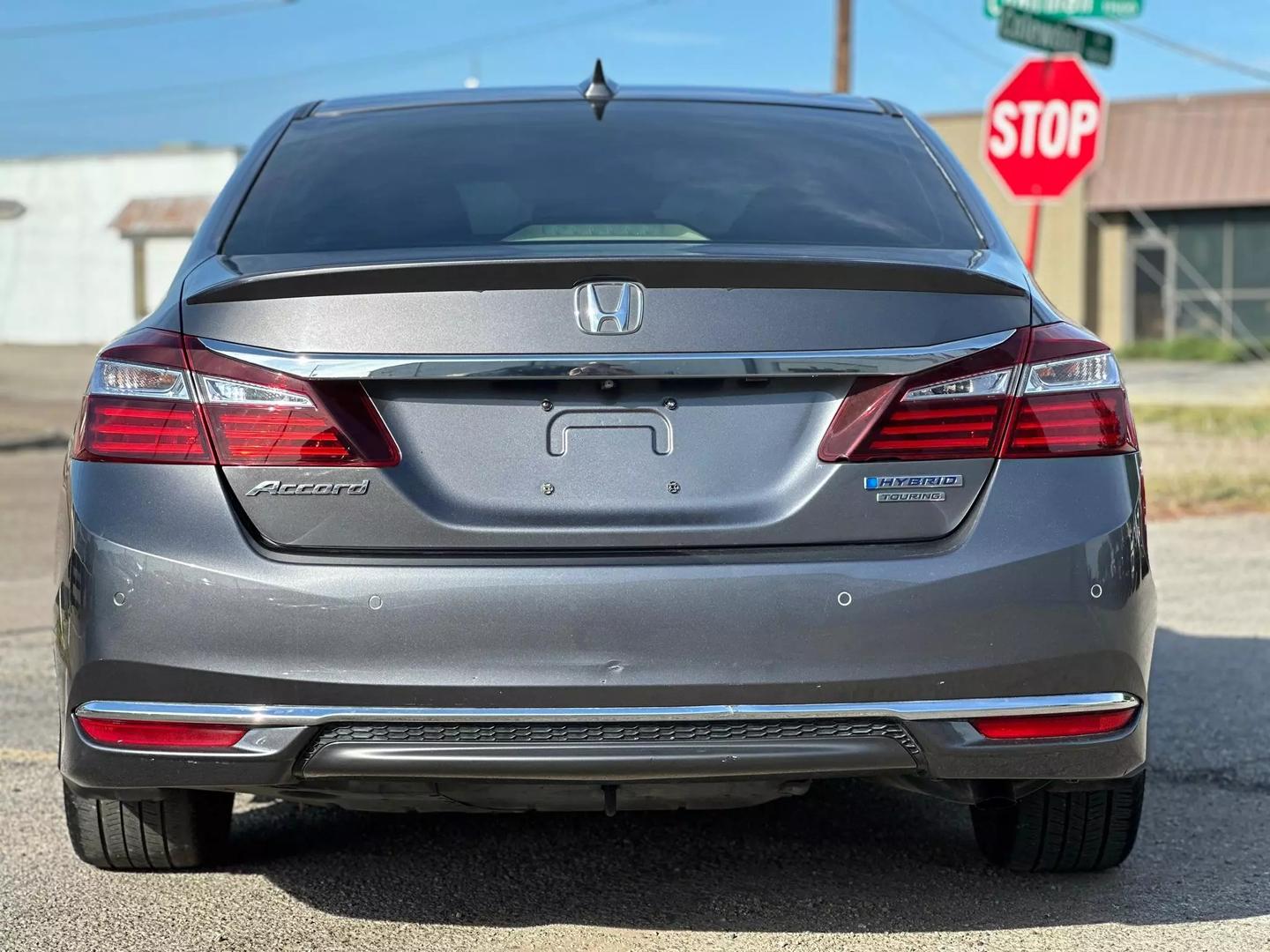 2017 Honda Accord Hybrid - Image 7